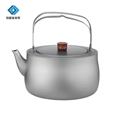 Titanium čajnik sa sklopivom ručicom i filteom